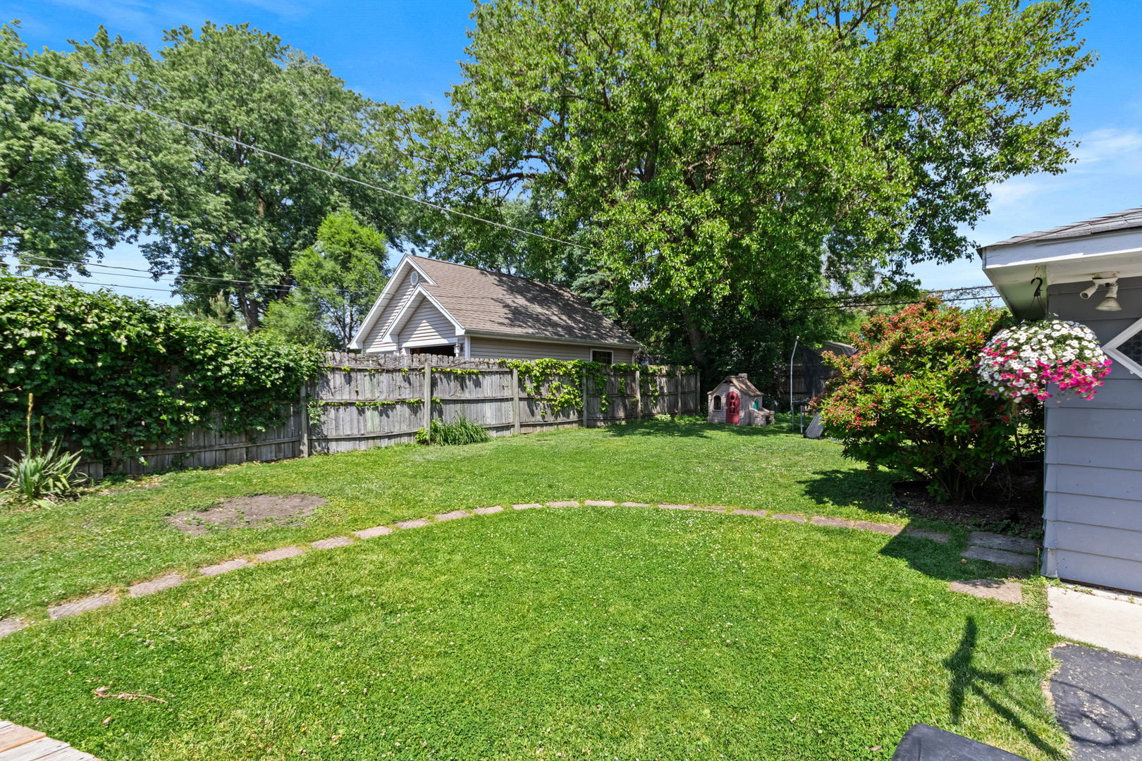 4335 Prospect Avenue Property Photo 45