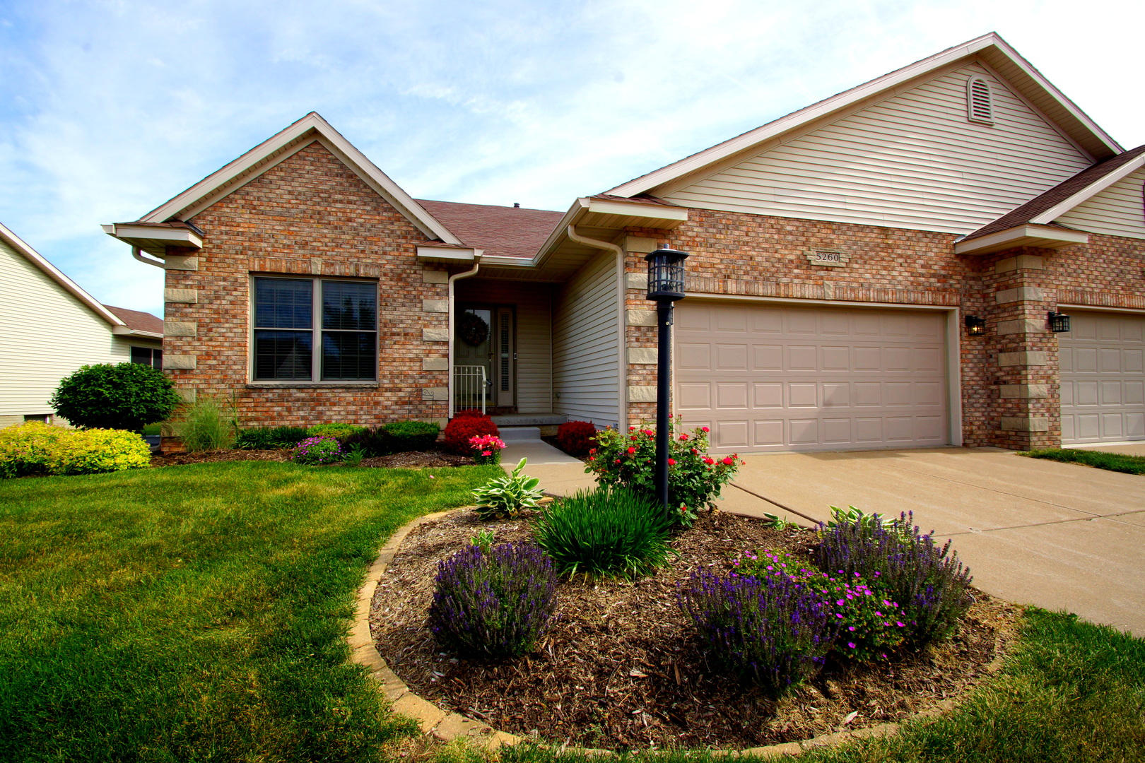 5260 FRIENDSHIP Drive 5260 Property Photo 1