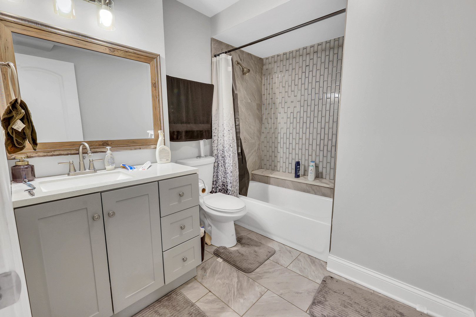 7010 S Wabash Avenue Property Photo 9