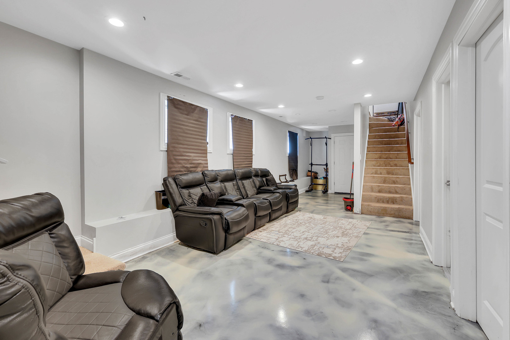 7010 S Wabash Avenue Property Photo 13