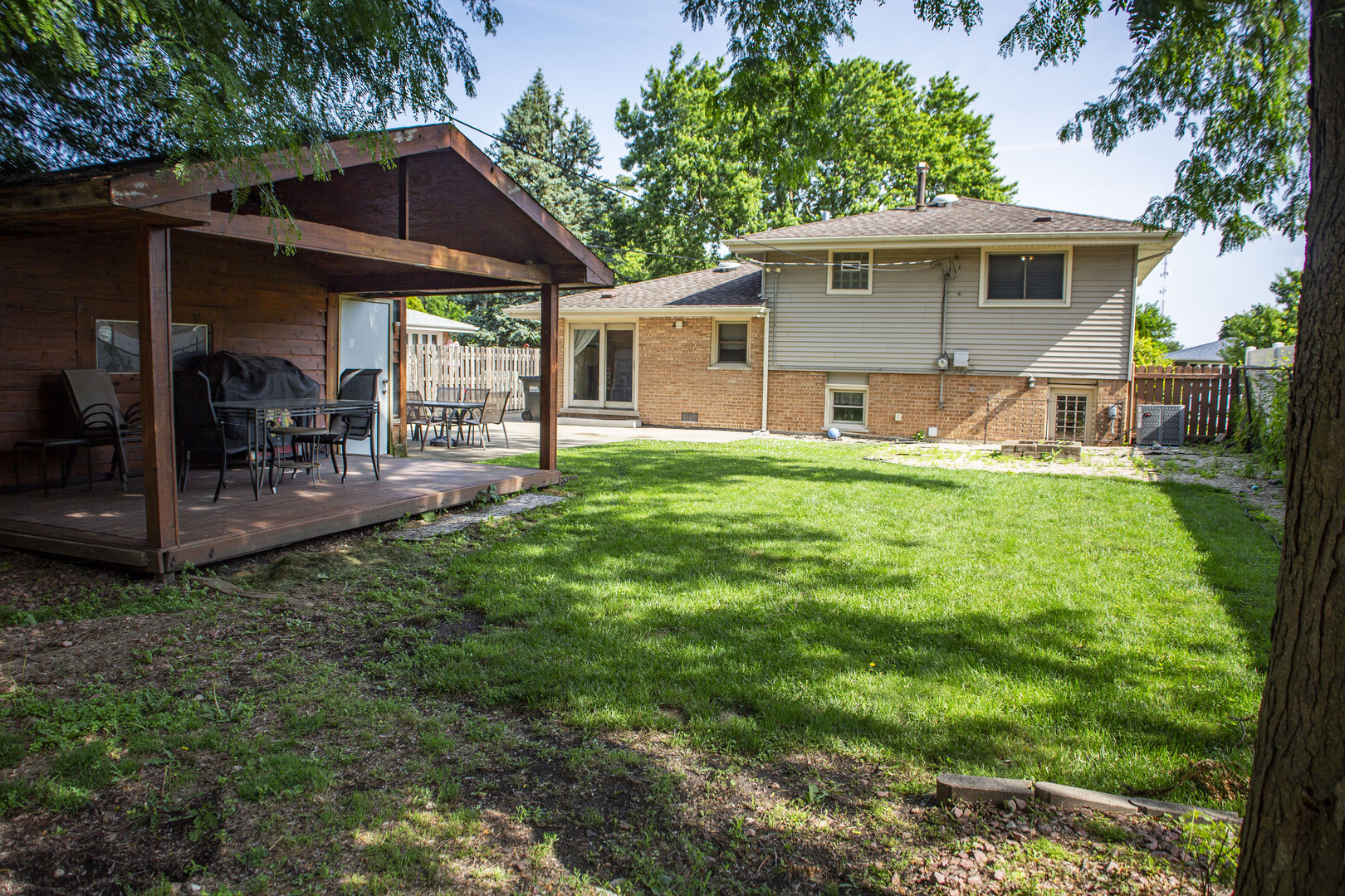 10435 Barnard Drive Property Photo 4