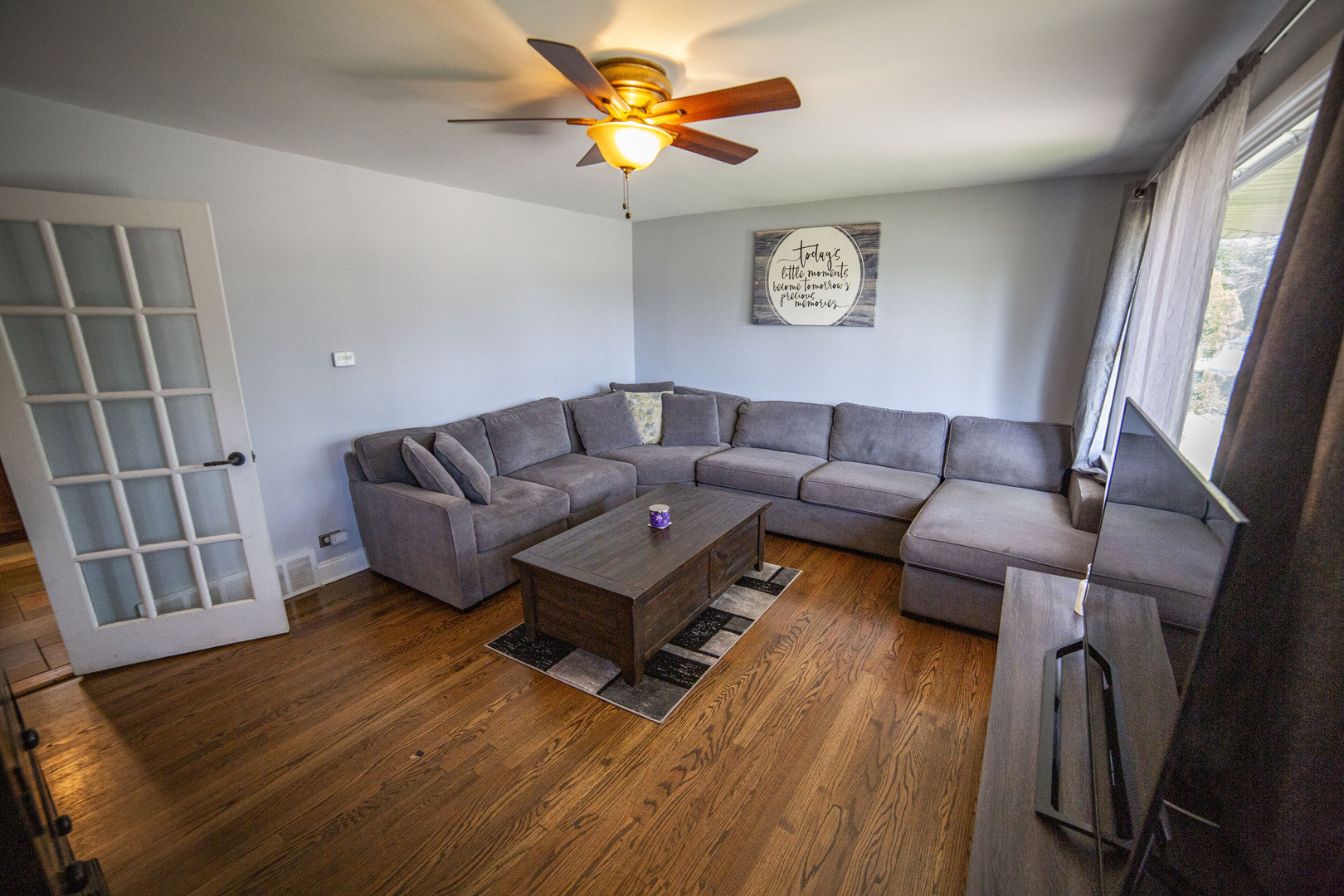 10435 Barnard Drive Property Photo 5