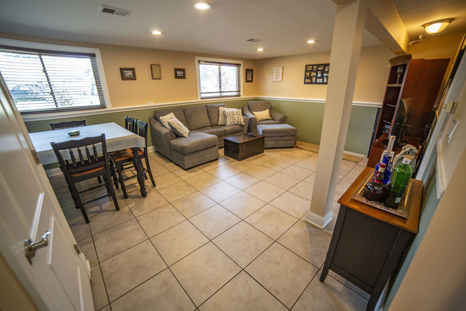 10435 Barnard Drive Property Photo 17
