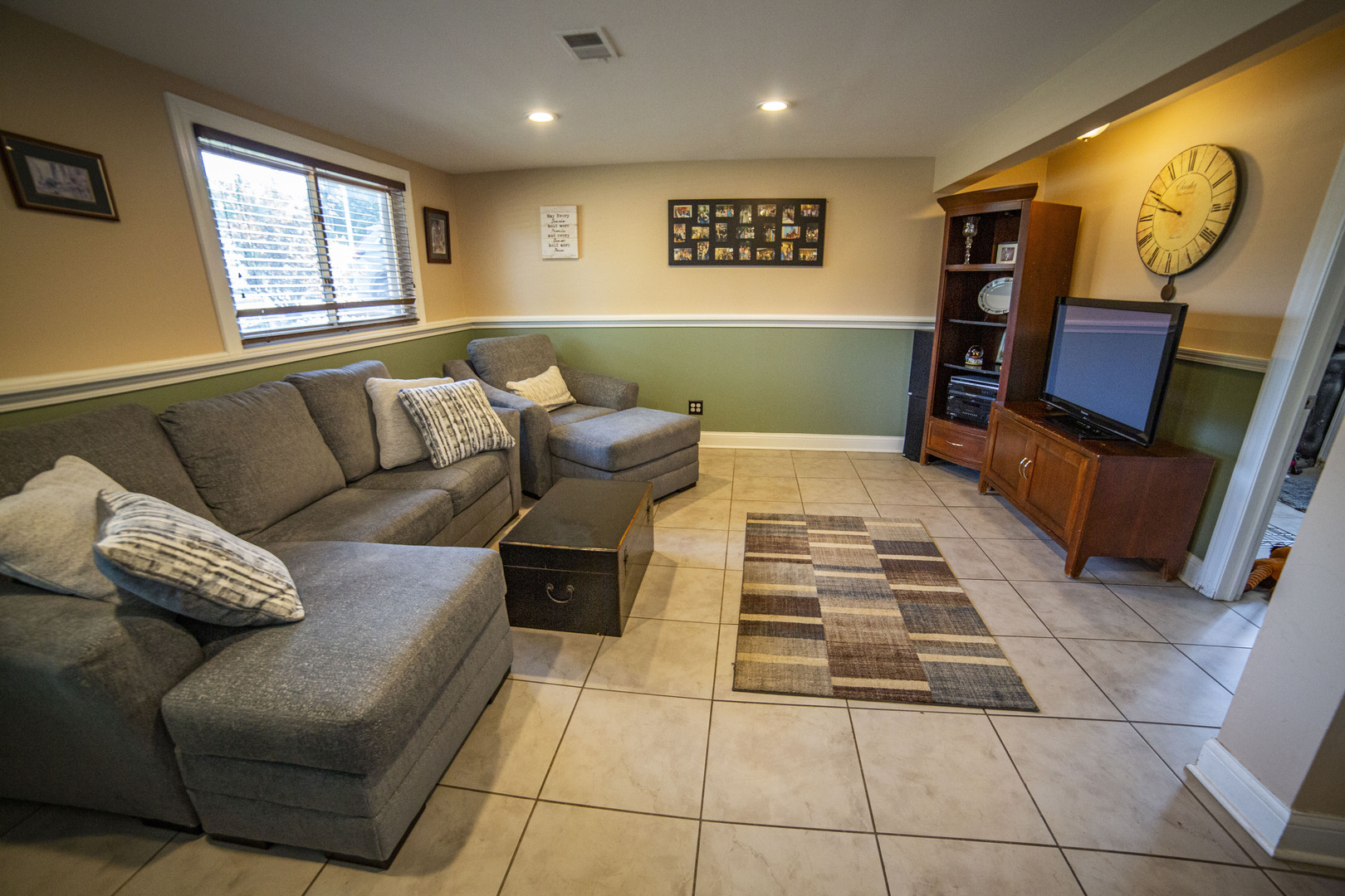 10435 Barnard Drive Property Photo 19