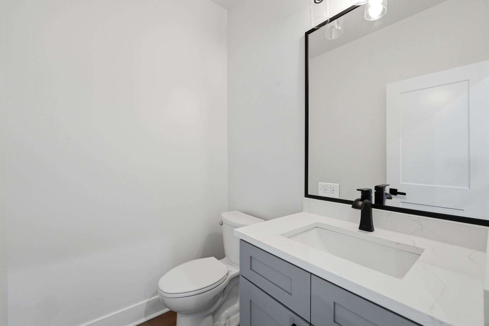 5729 W Ohio Street Property Photo 11