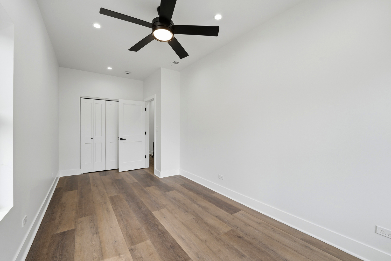5729 W Ohio Street Property Photo 15