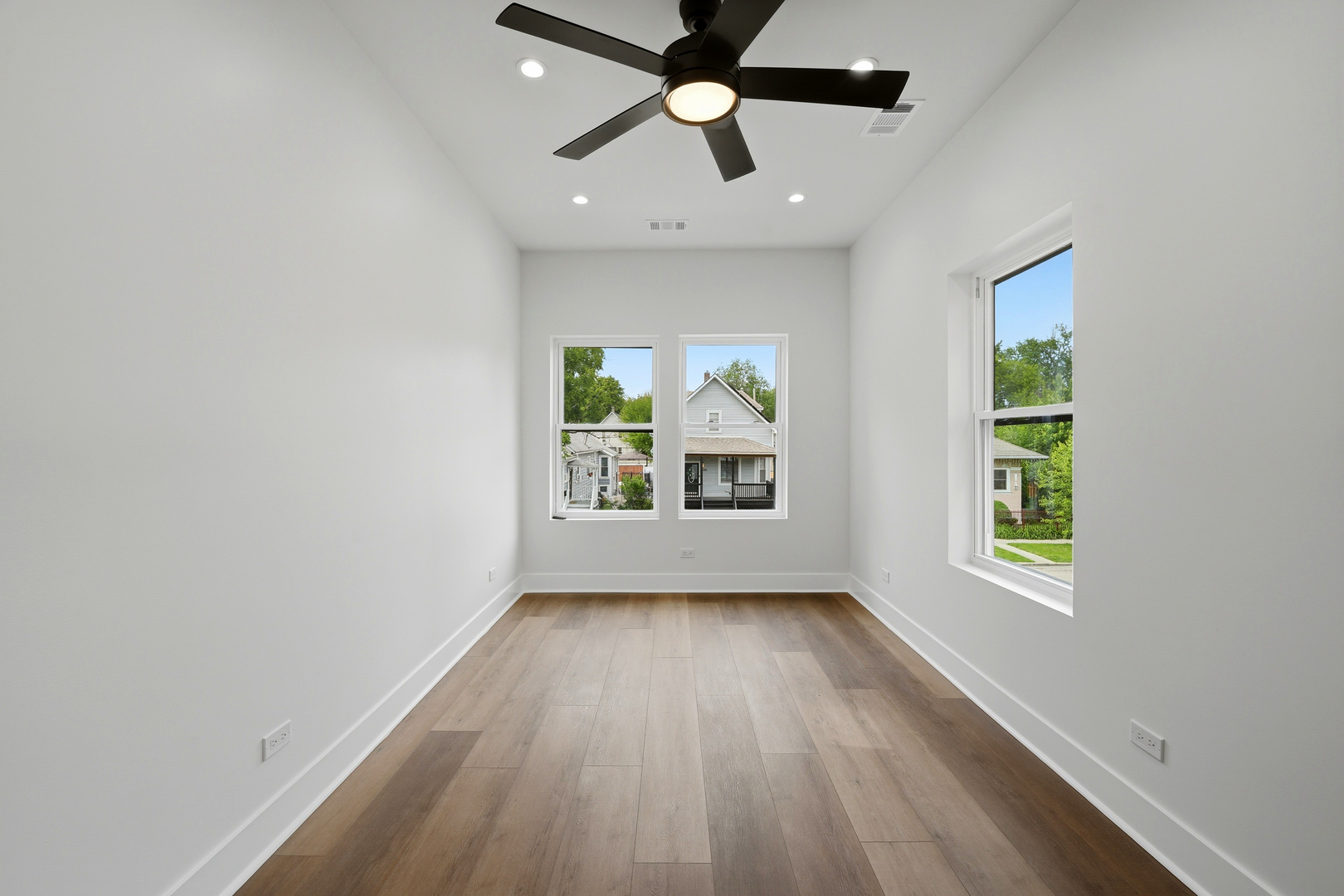 5729 W Ohio Street Property Photo 16