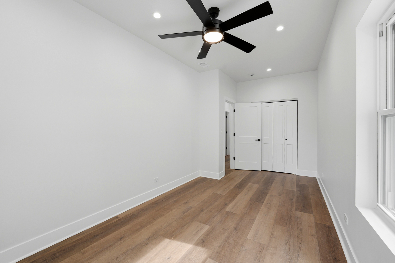 5729 W Ohio Street Property Photo 18