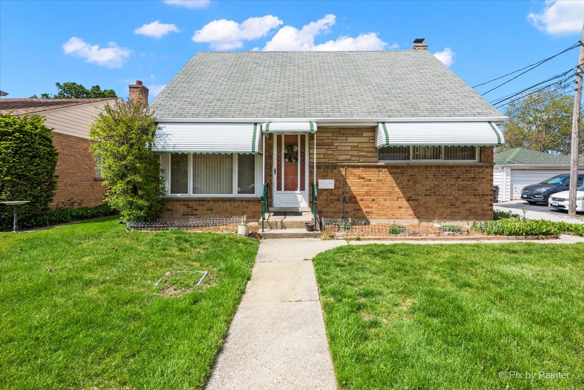 5216 Lee Street Property Photo 1