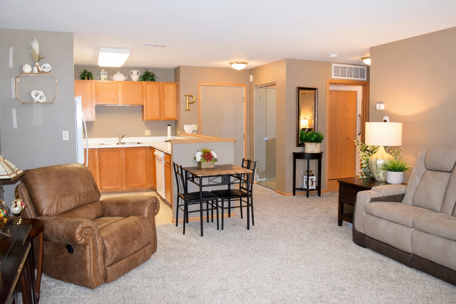 801 N Mclean Boulevard 258 Property Photo 4