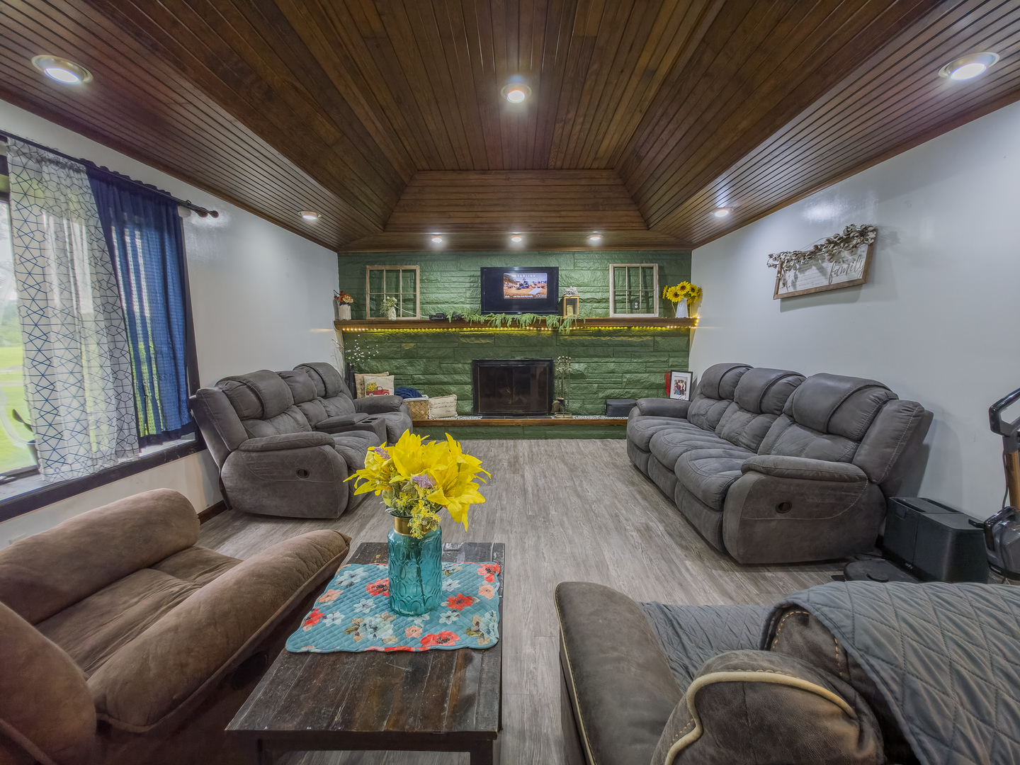 4657 Bridgeport Road Property Photo 3