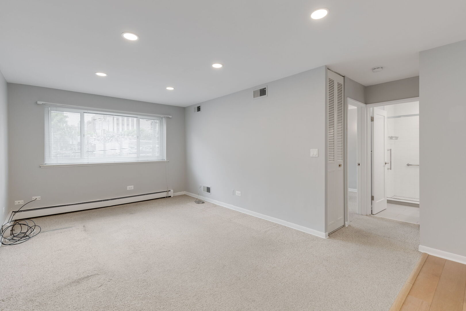 515 W Wrightwood Avenue 312 Property Photo 4