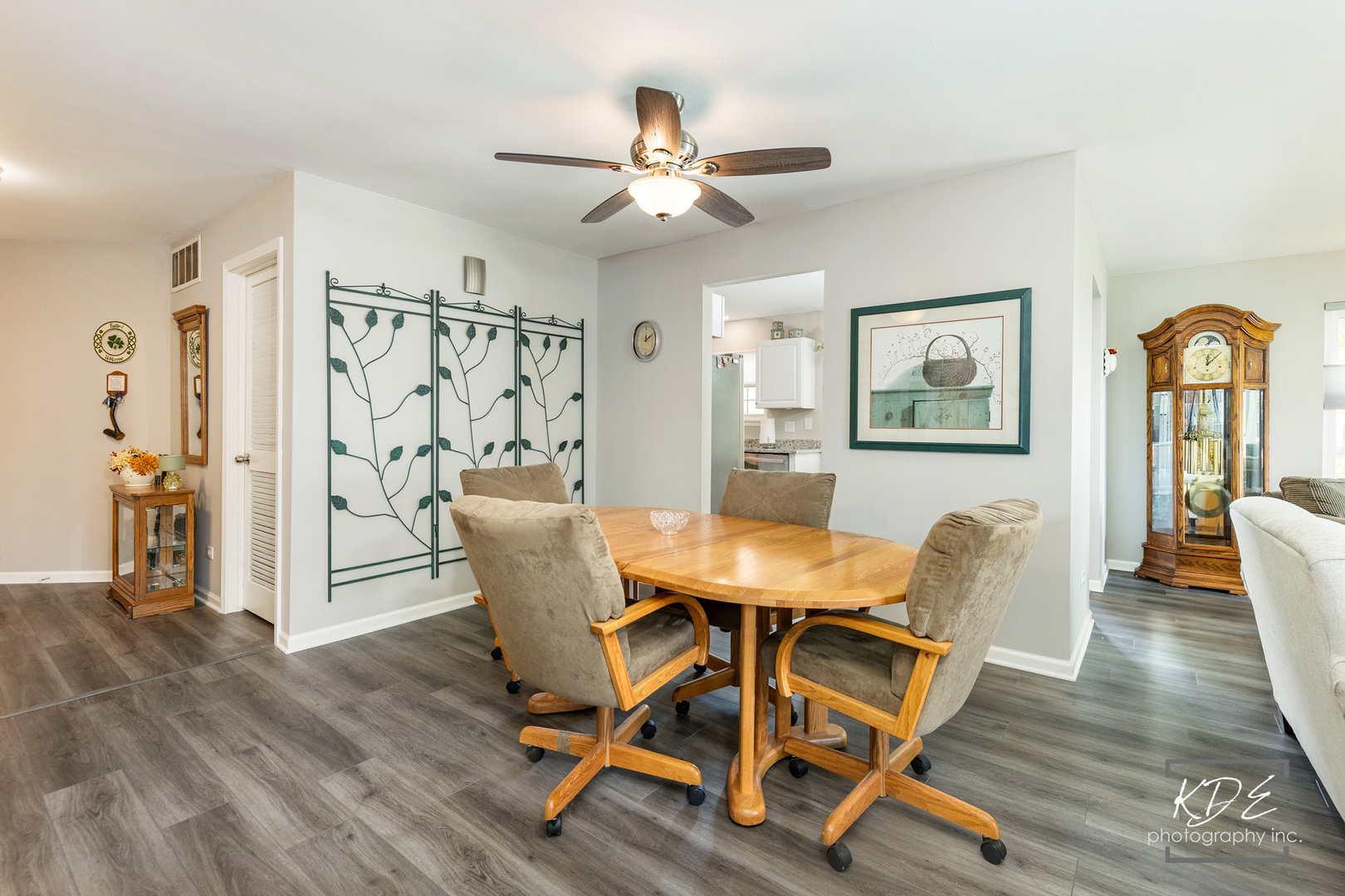 21255 Silktree Circle Property Photo 4