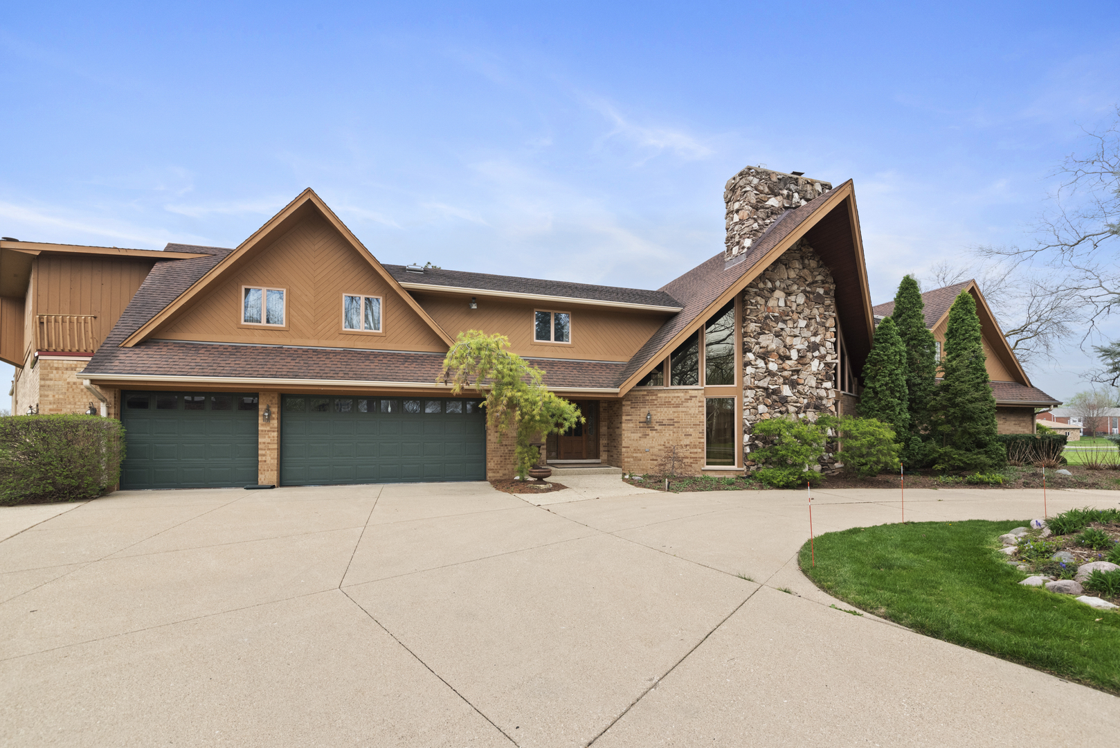 607 Berkshire Court Property Photo 1