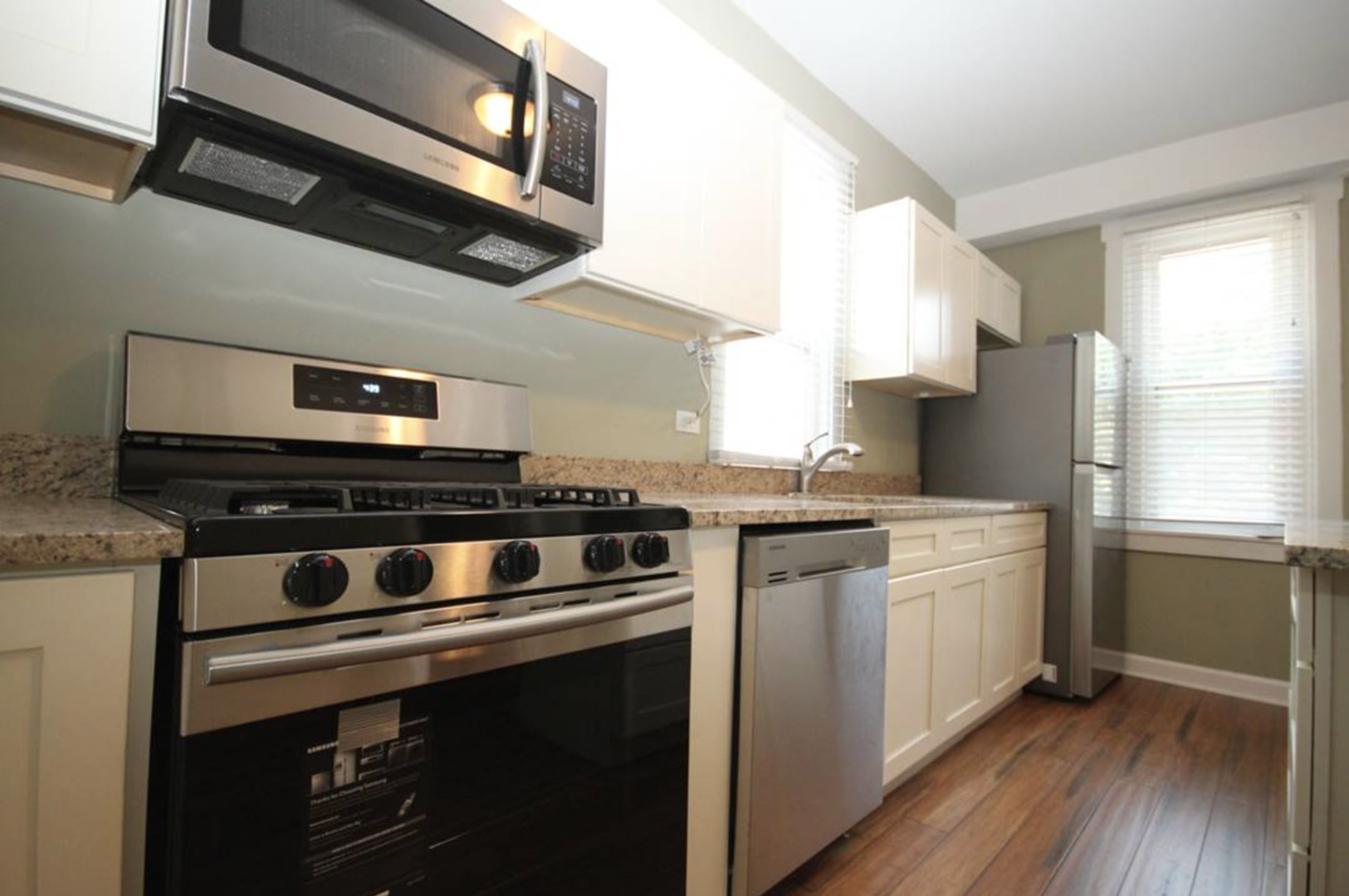 2115 W Wellington Avenue Property Photo 15