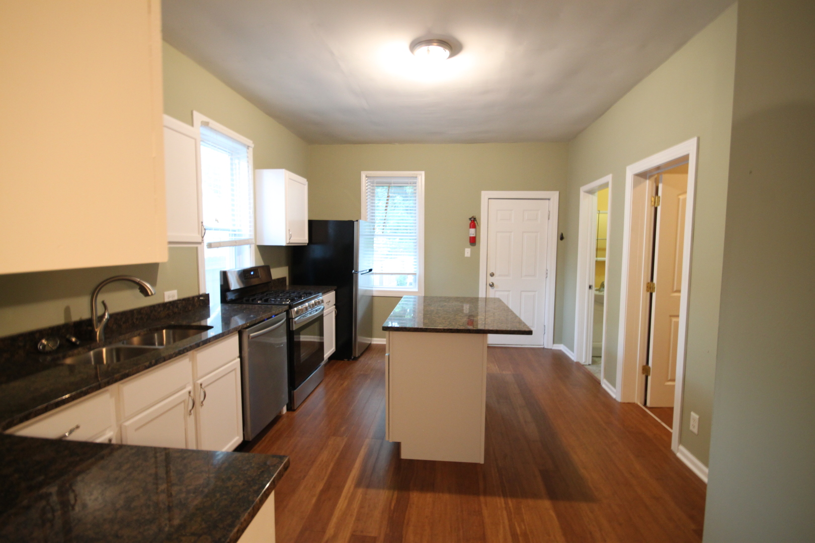 2115 W Wellington Avenue Property Photo 26
