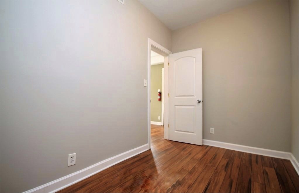 2115 W Wellington Avenue Property Photo 34
