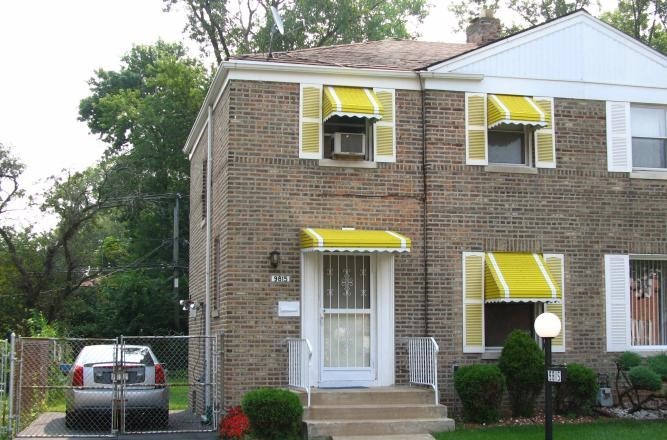 9815 S Clyde Avenue Property Photo 1