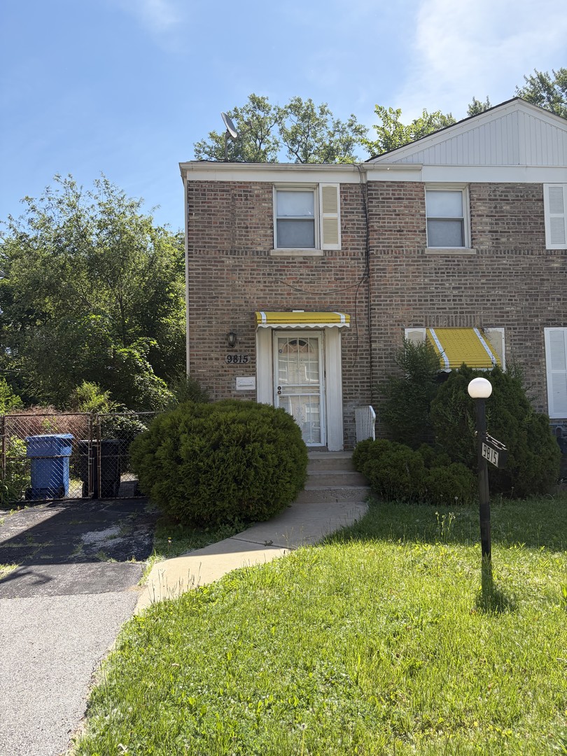 9815 S Clyde Avenue Property Photo 2