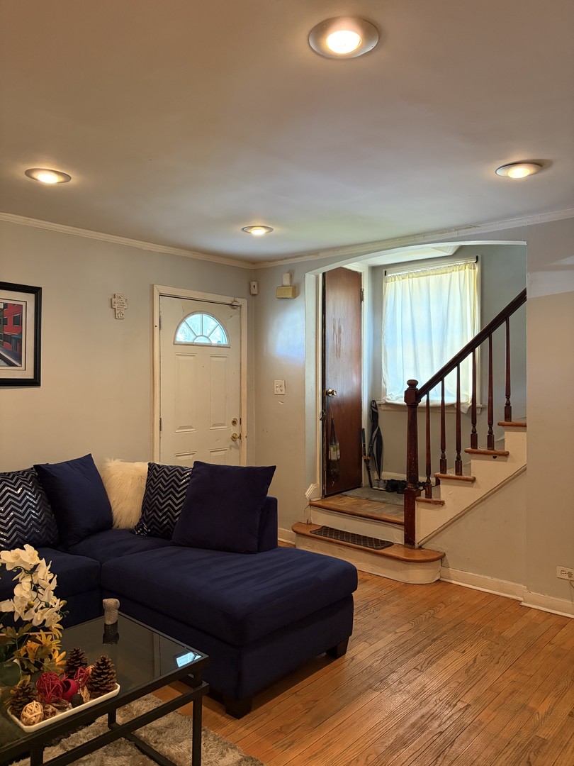 9815 S Clyde Avenue Property Photo 6