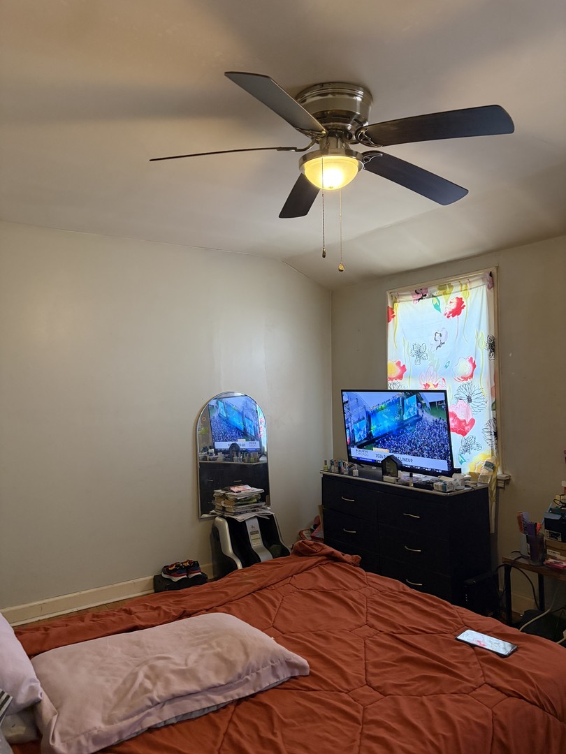 9815 S Clyde Avenue Property Photo 12