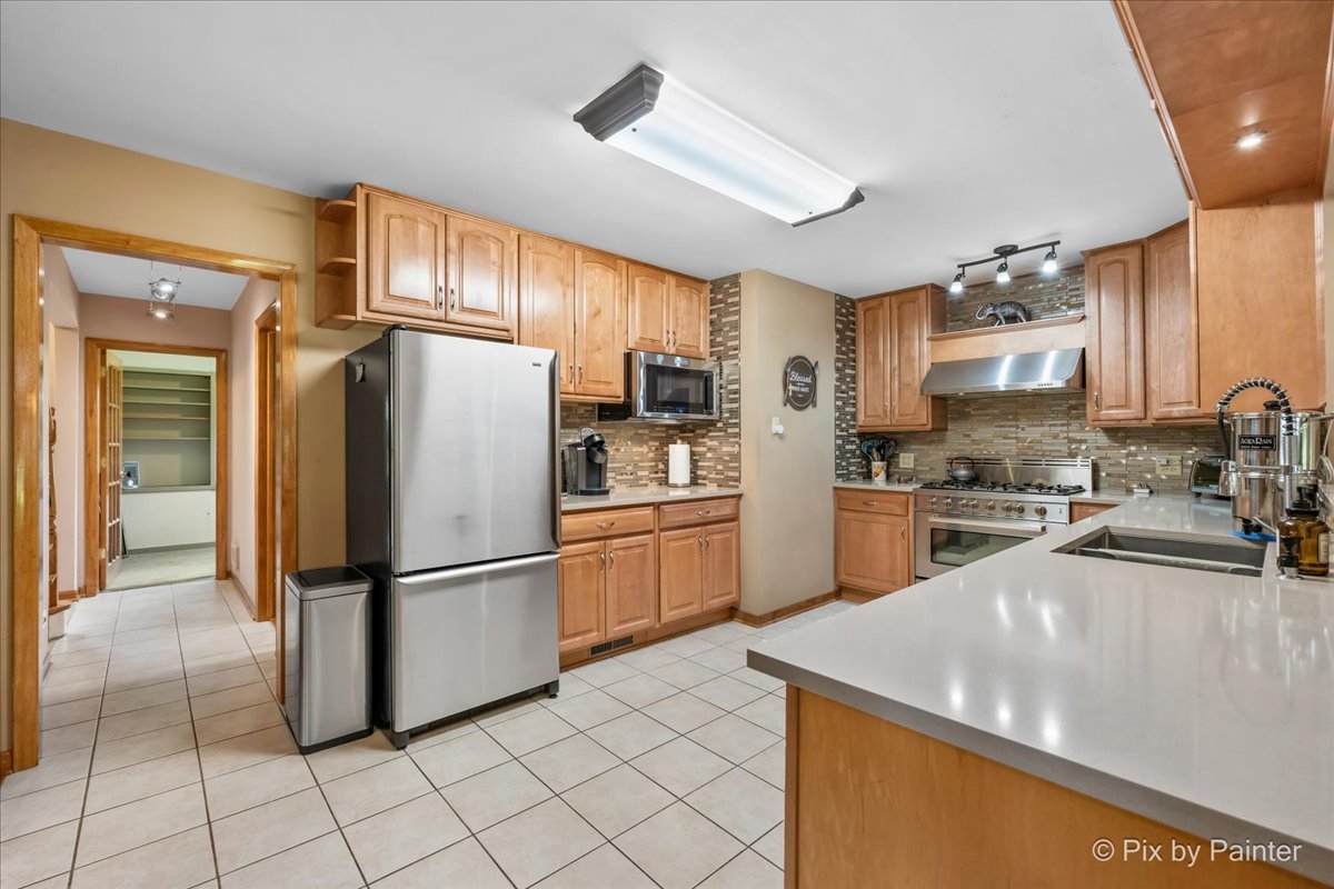 4n260 Walter Road Property Photo 11