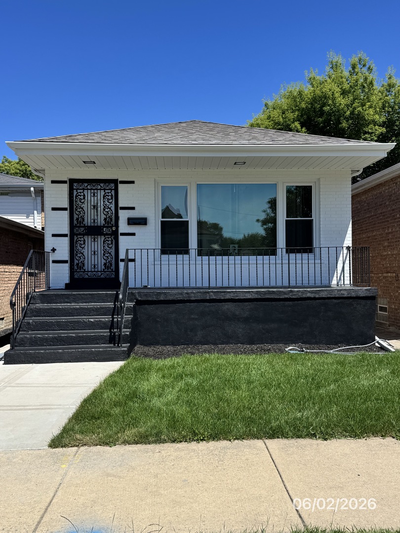 7349 S Honore Street Property Photo 1