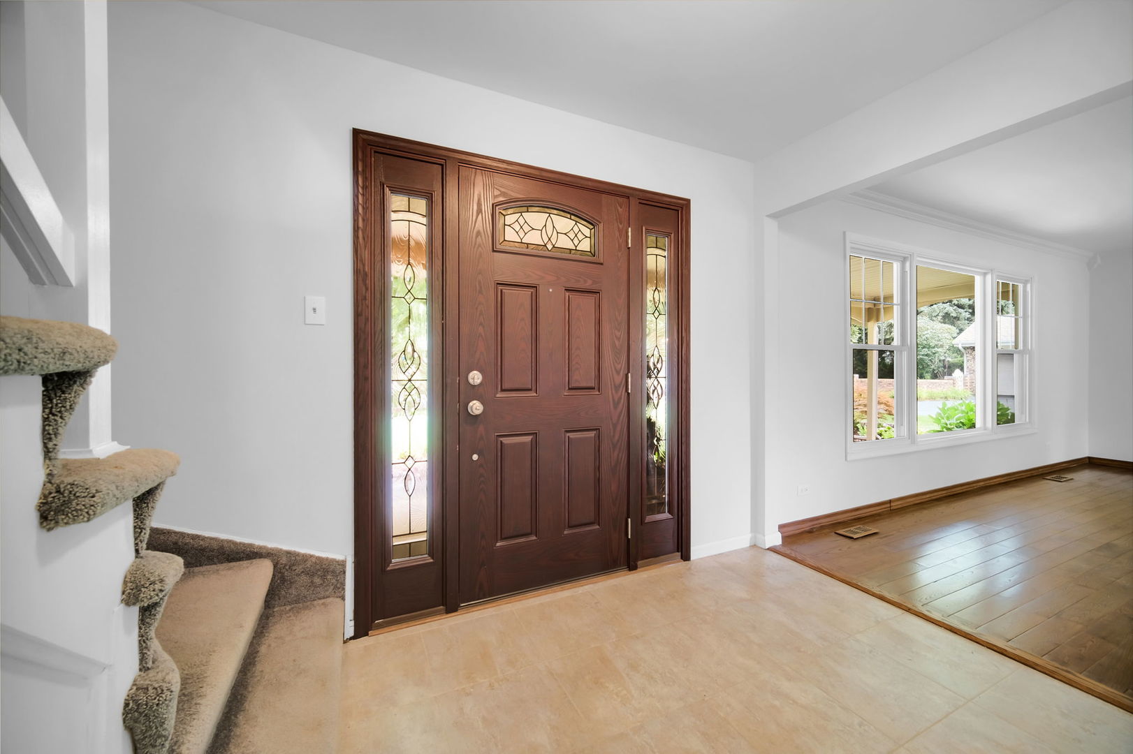 24w645 Woodcrest Drive Property Photo 5