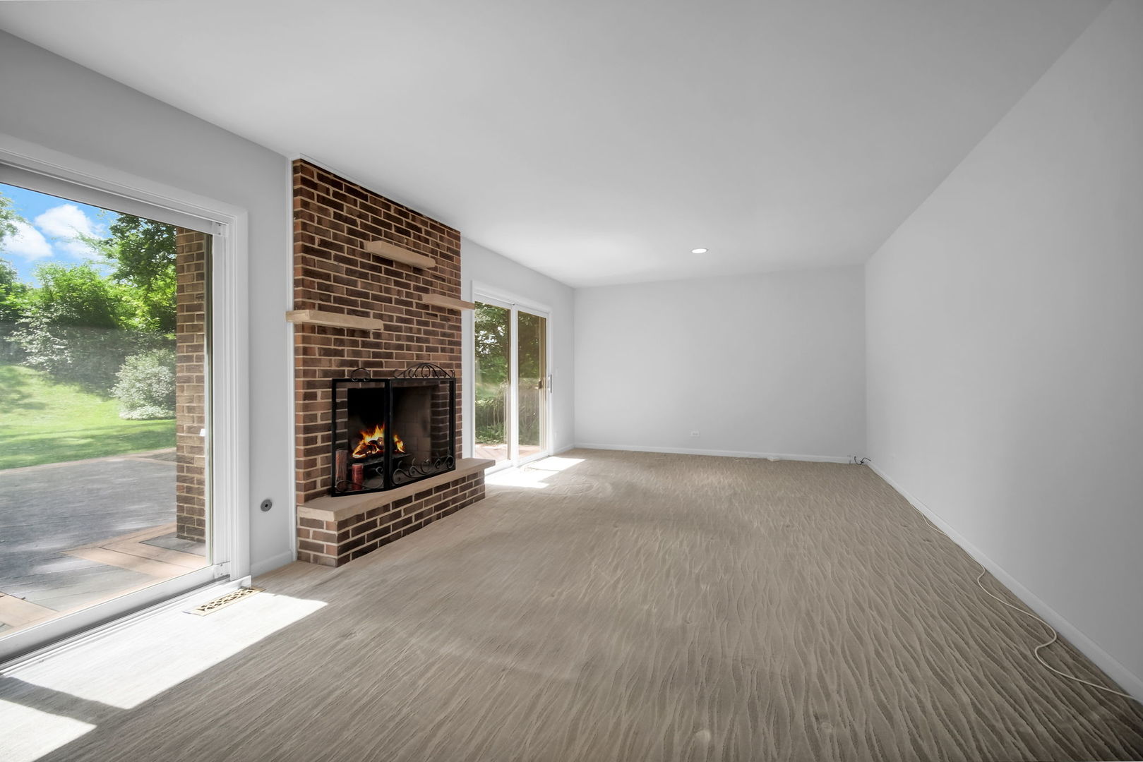 24w645 Woodcrest Drive Property Photo 16