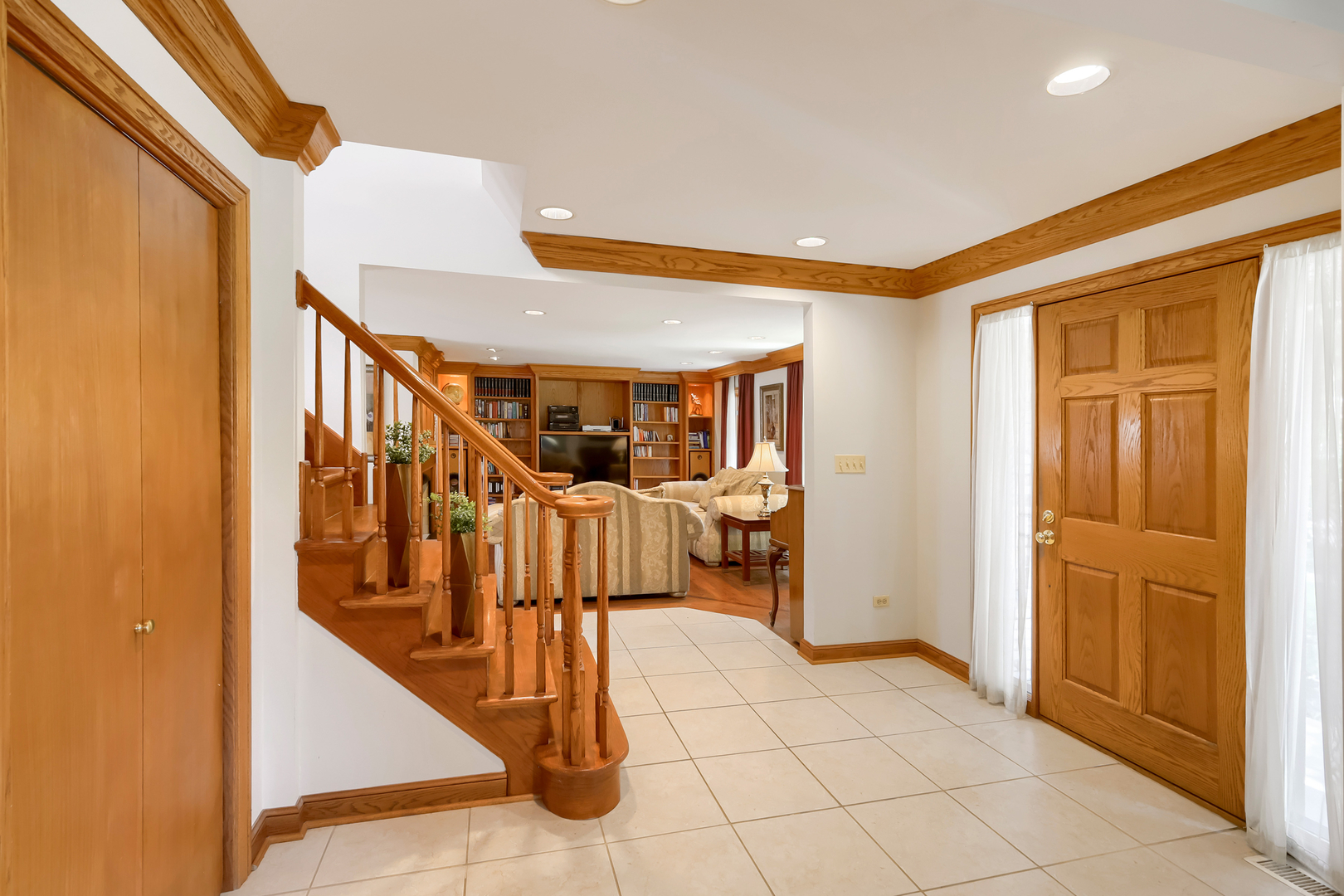 616 W Park Street Property Photo 4