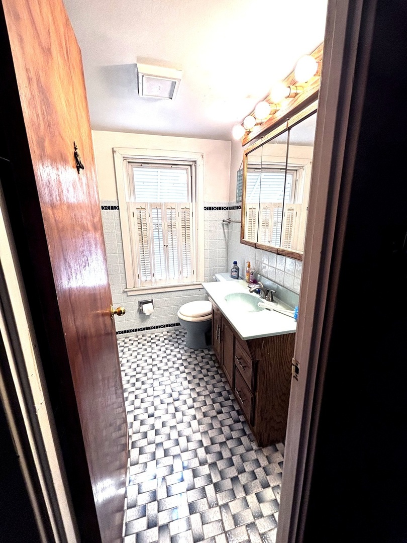 814 Norfolk Avenue Property Photo 17