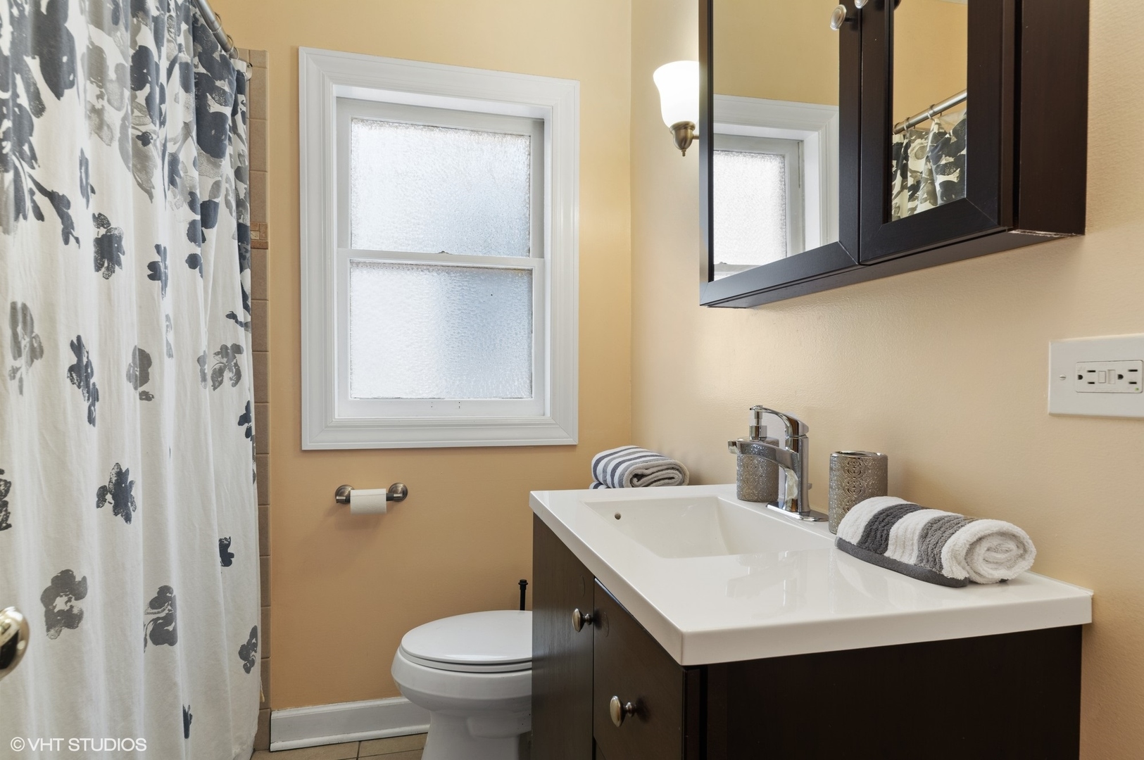 6017 N Austin Avenue Property Photo 12