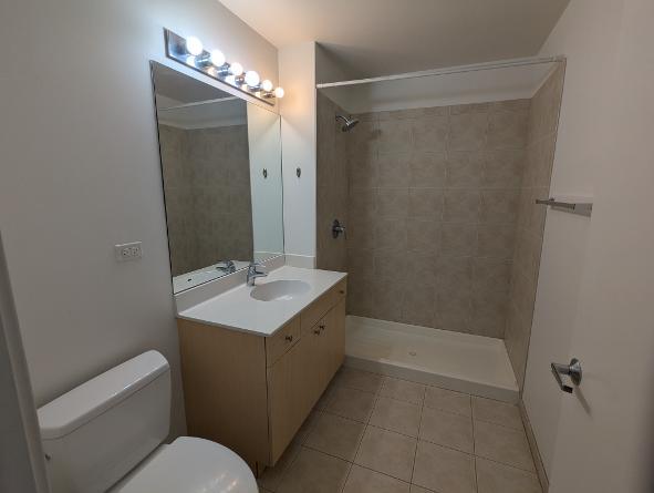 235 W Van Buren Street 3702 Property Photo 10