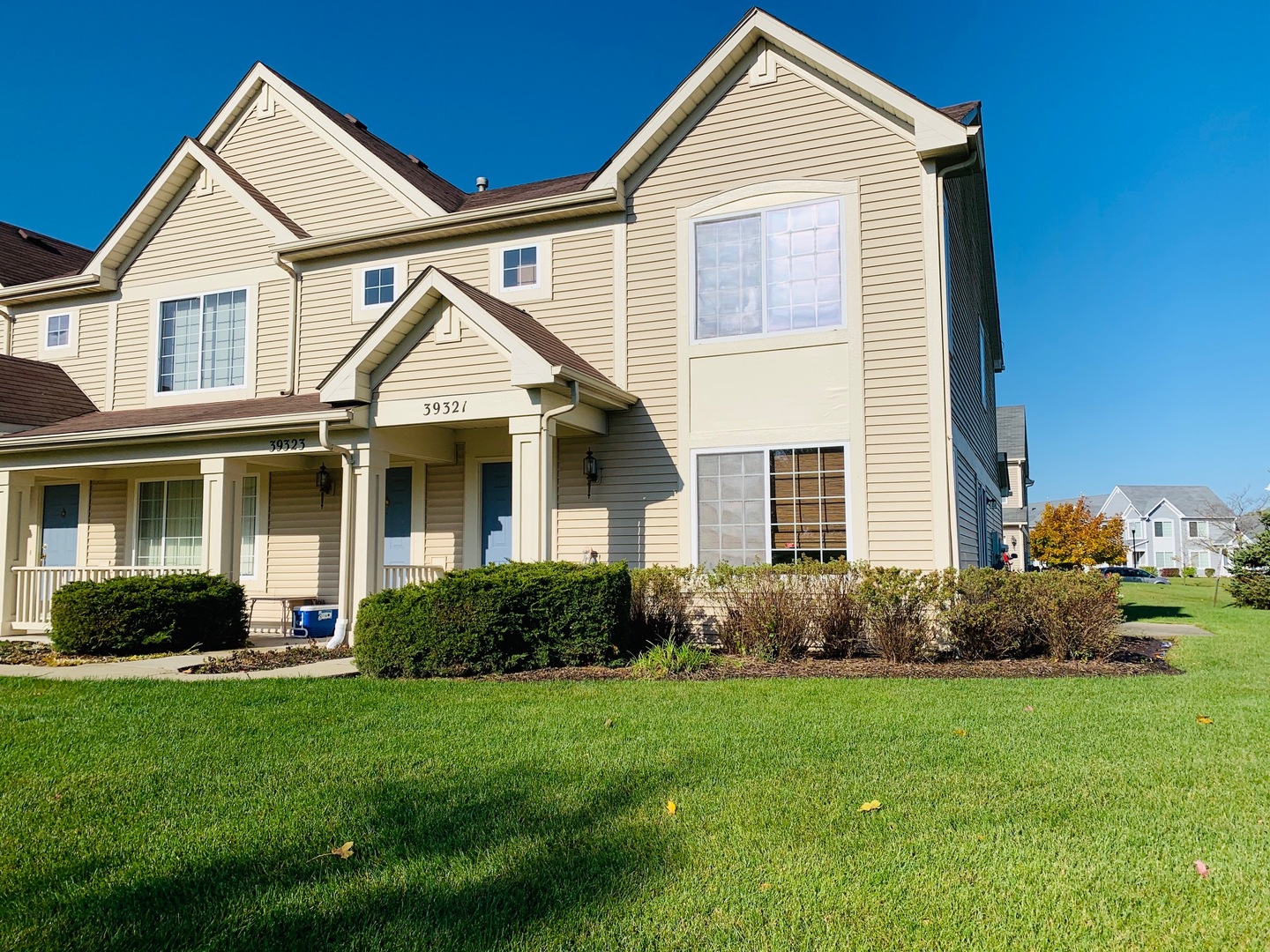 39321 N Melbourne Court Property Photo 1