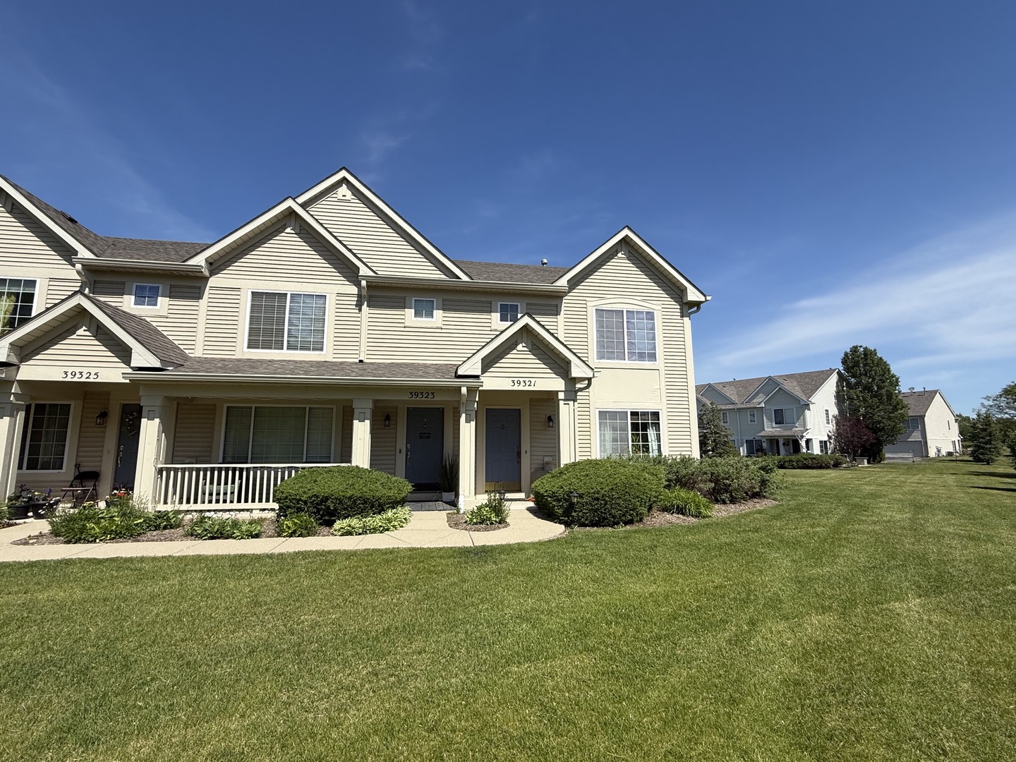 39321 N Melbourne Court Property Photo 1