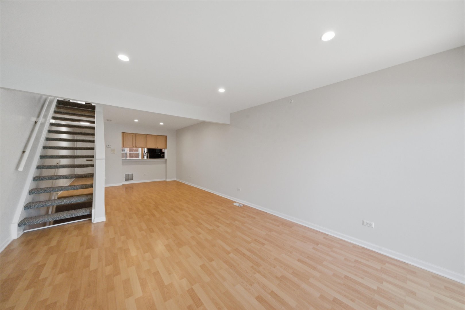 8009 Lincoln Avenue Property Photo 5