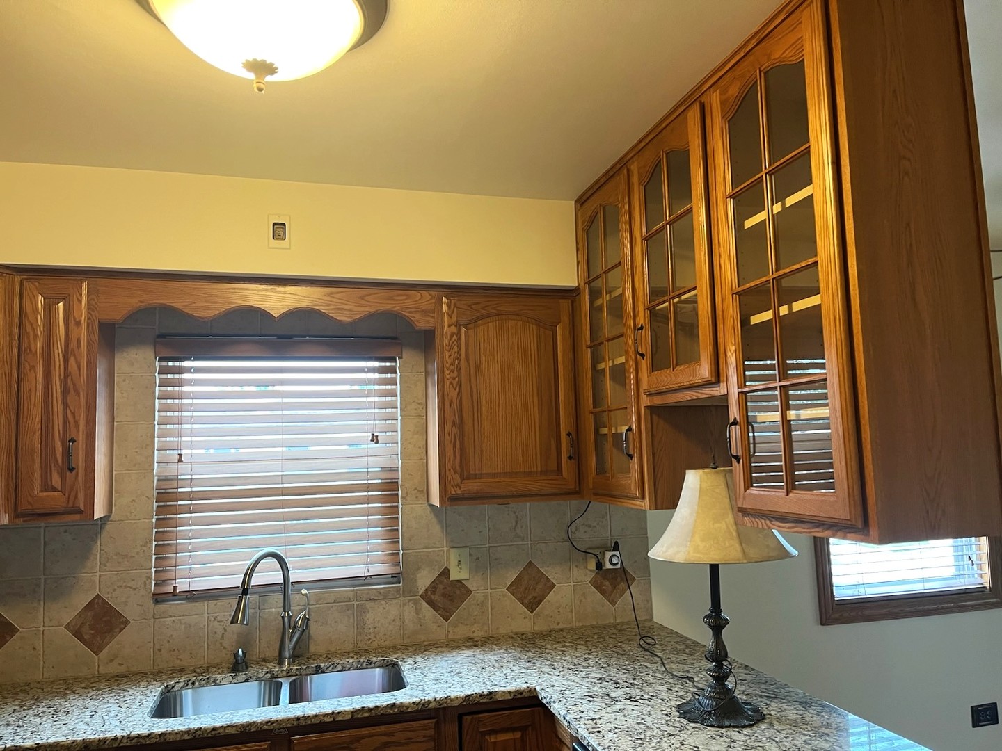 5959 S Rutherford Avenue Property Photo 9