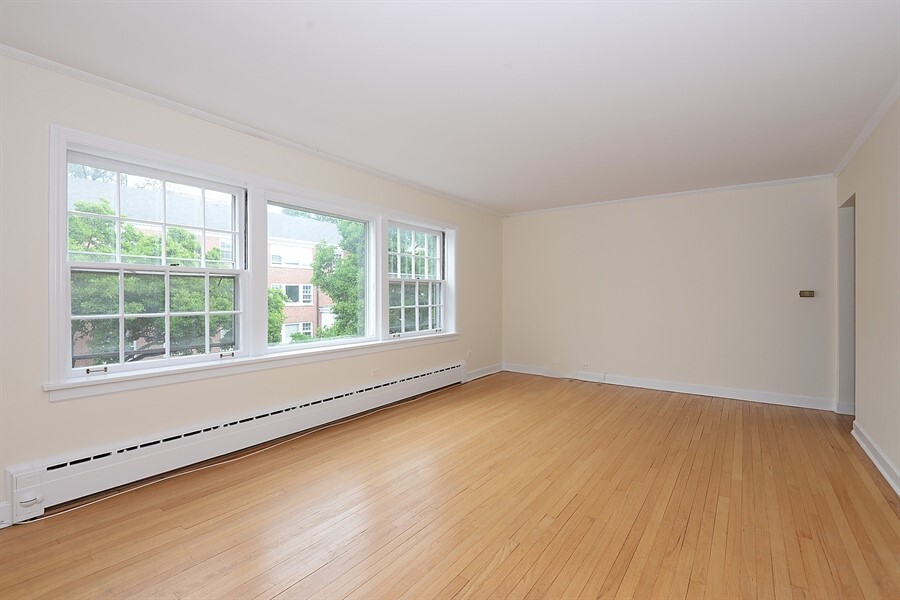 1402 Hinman Avenue 2e Property Photo 2