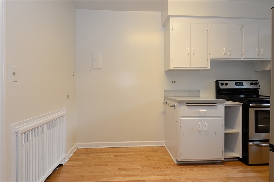 1402 Hinman Avenue 2e Property Photo 5