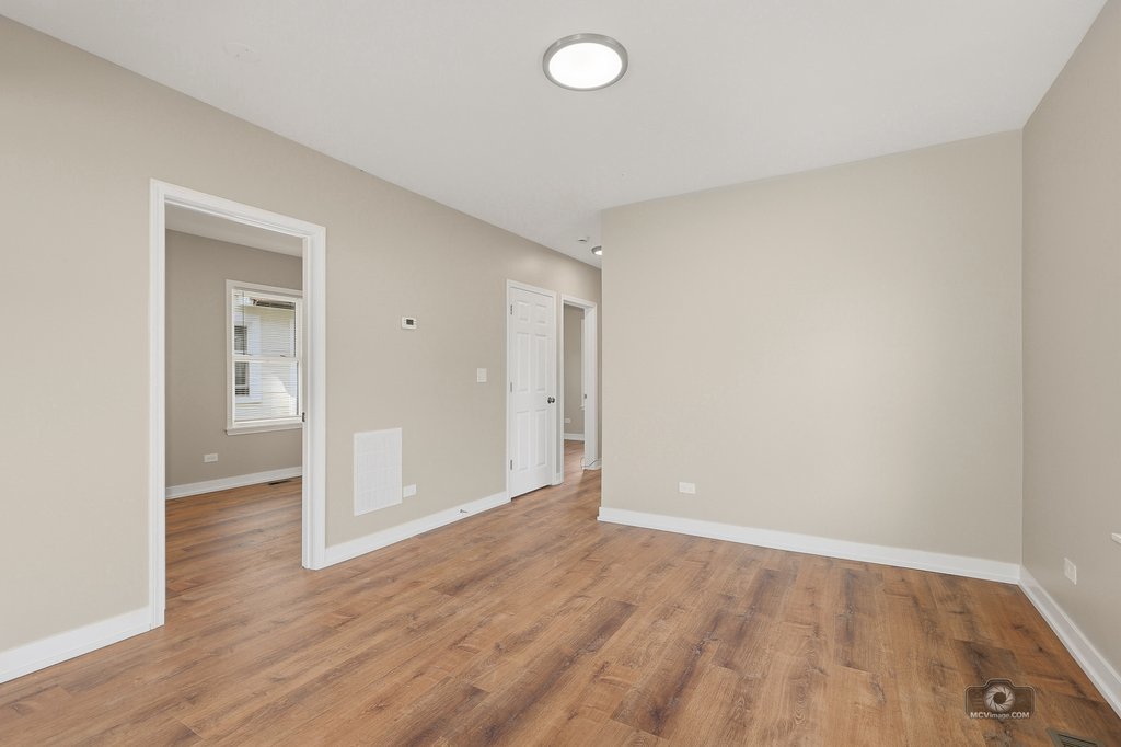 8721 S Constance Avenue Property Photo 5