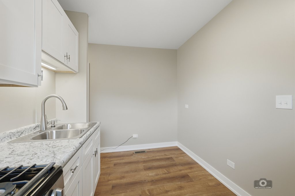 8721 S Constance Avenue Property Photo 8