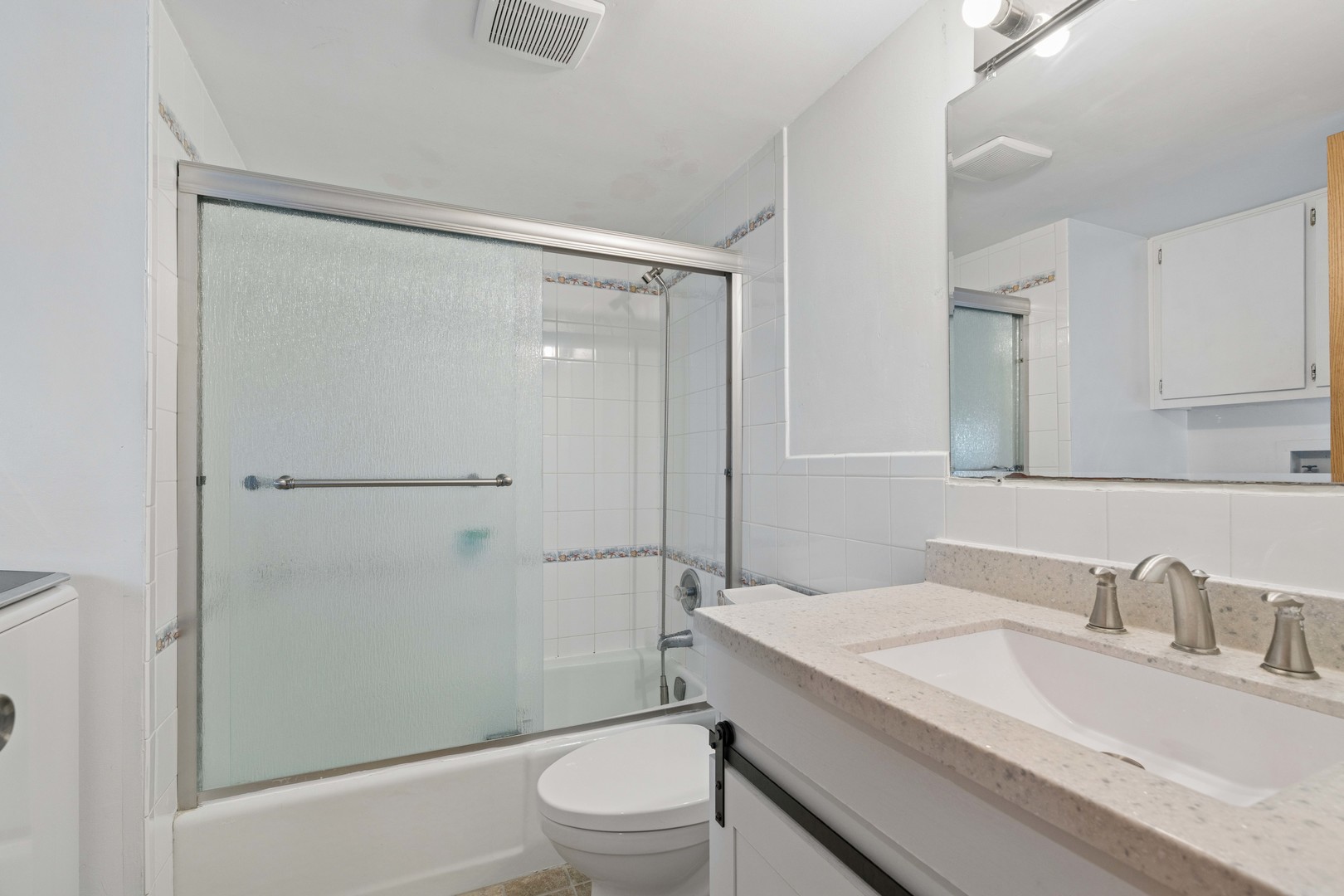 5s040 Pebblewood Lane E105 Property Photo 17