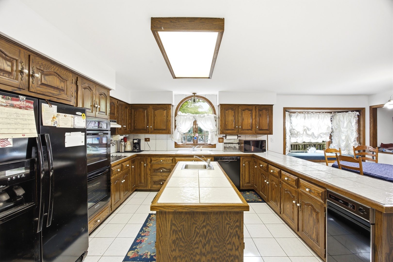 1610 Elmdale Avenue Property Photo 3