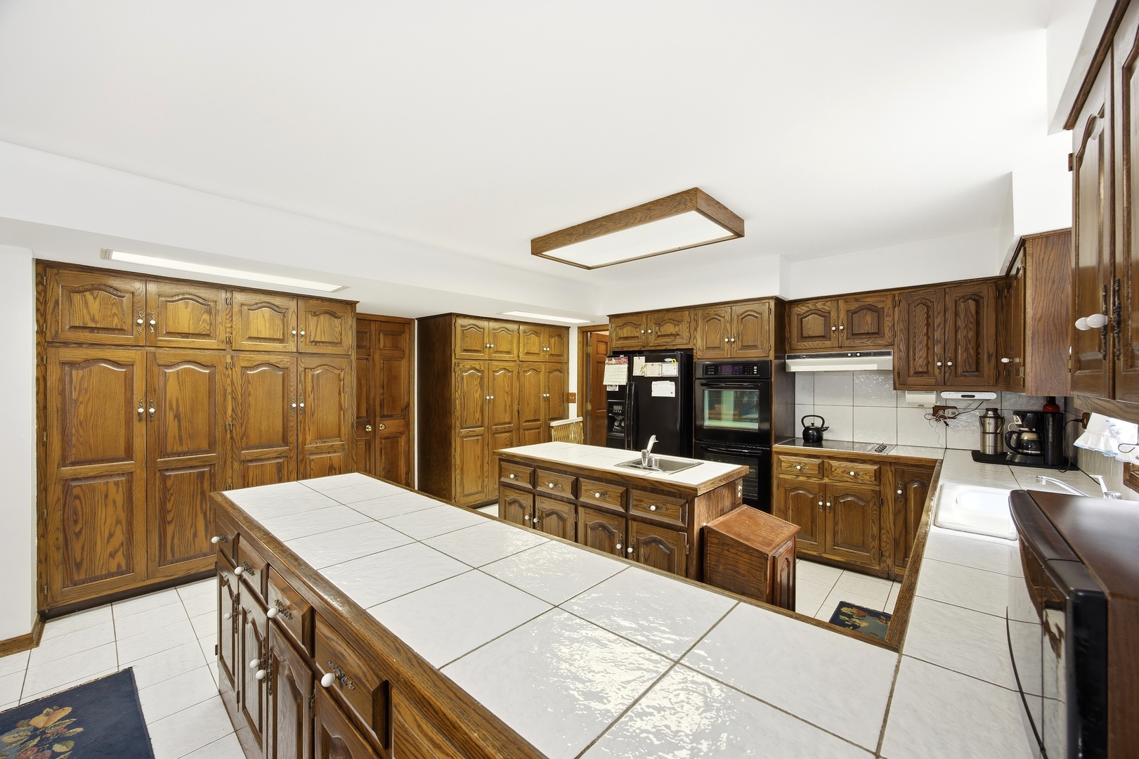 1610 Elmdale Avenue Property Photo 4