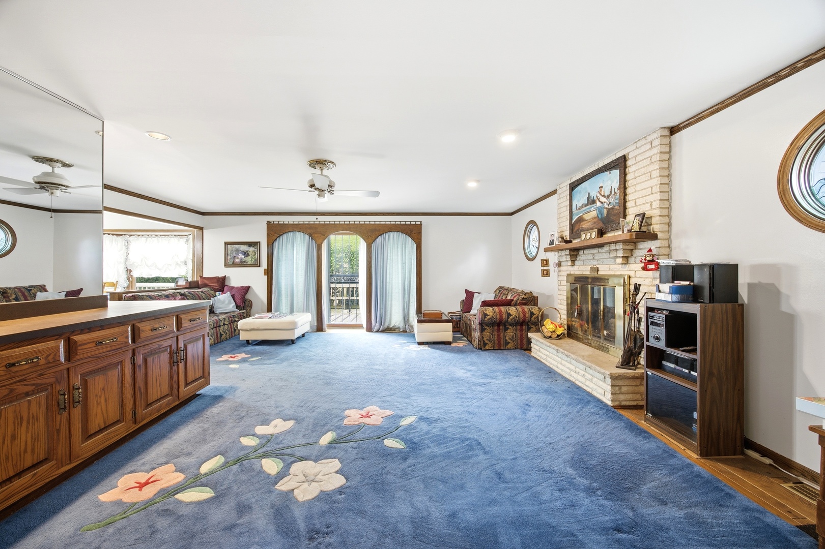 1610 Elmdale Avenue Property Photo 8