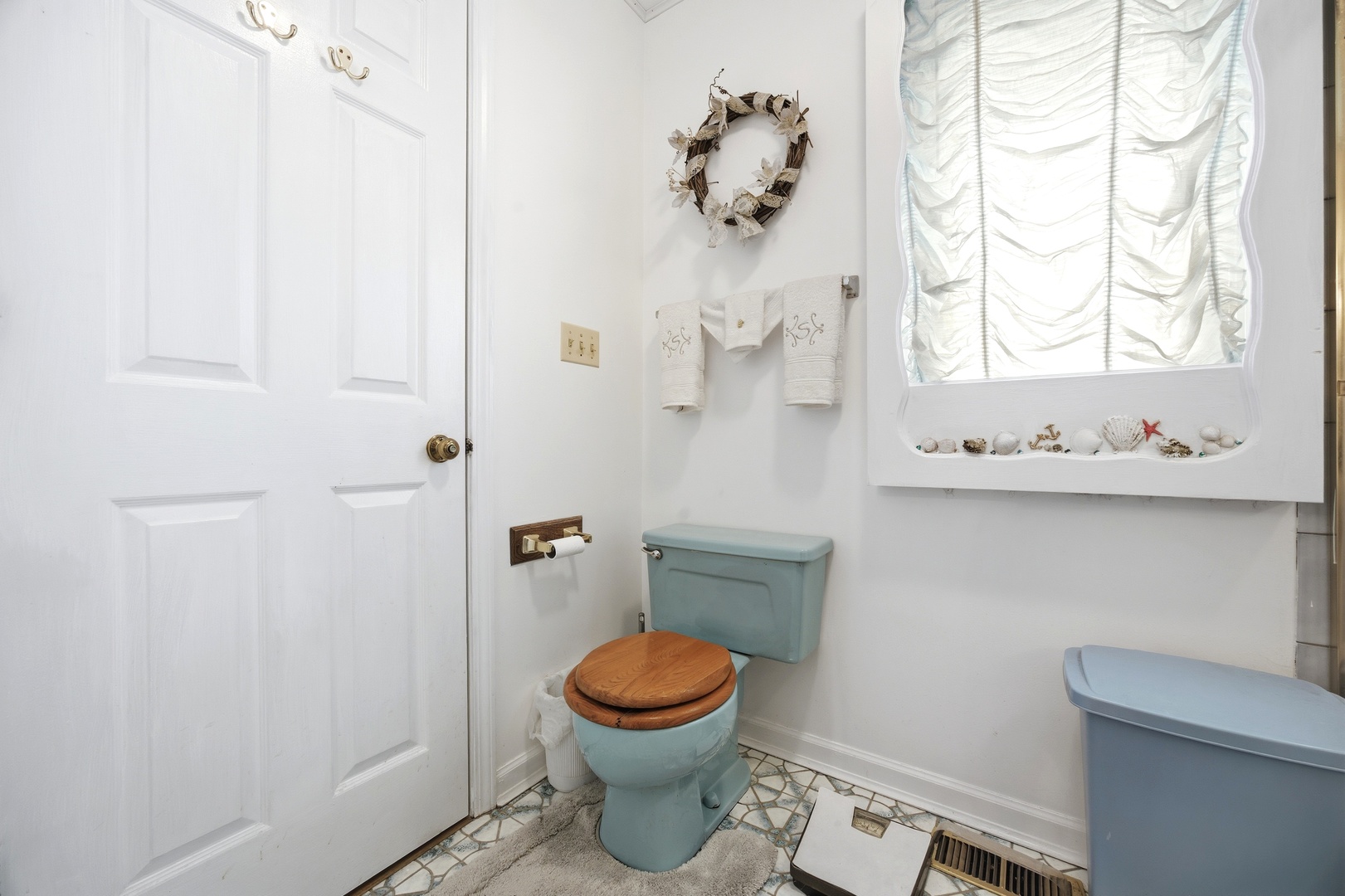 1610 Elmdale Avenue Property Photo 20