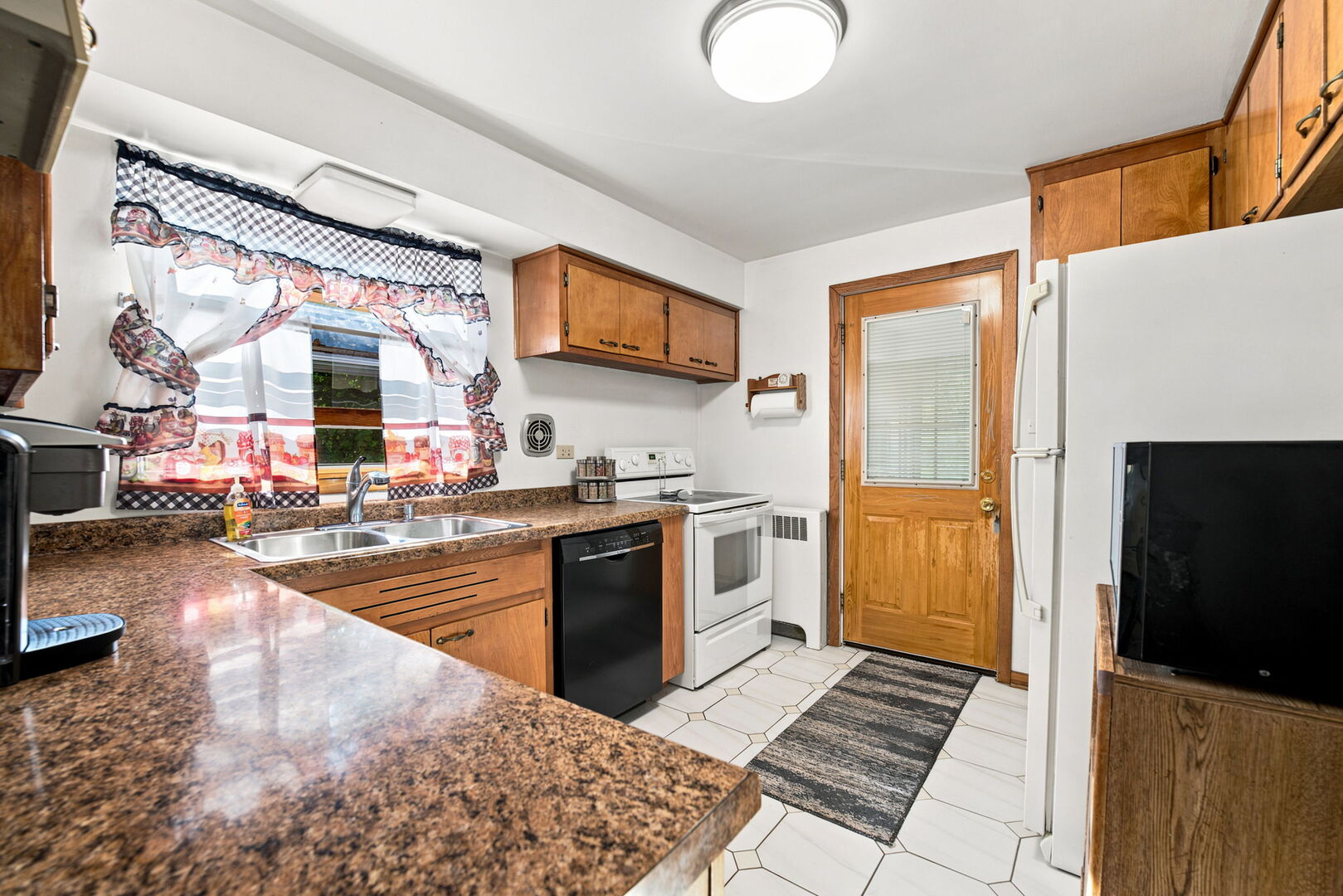 3761 215th Street Property Photo 6