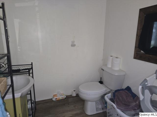 212 E Douglas Property Photo 12