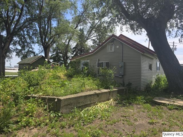 212 E Douglas Property Photo 15