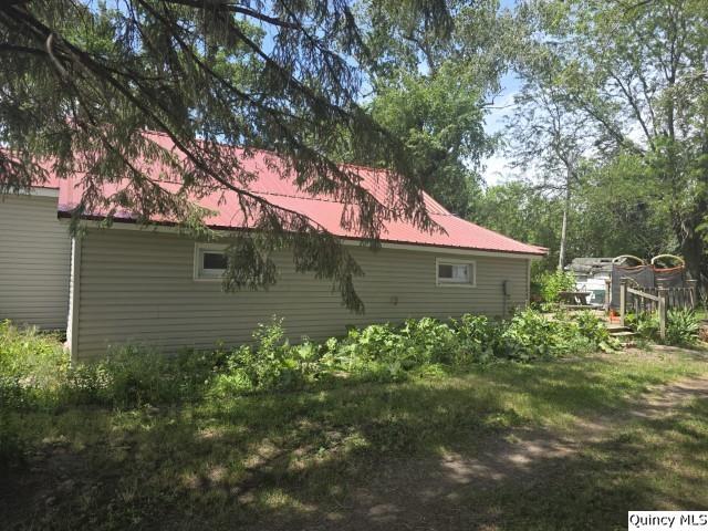 212 E Douglas Property Photo 17